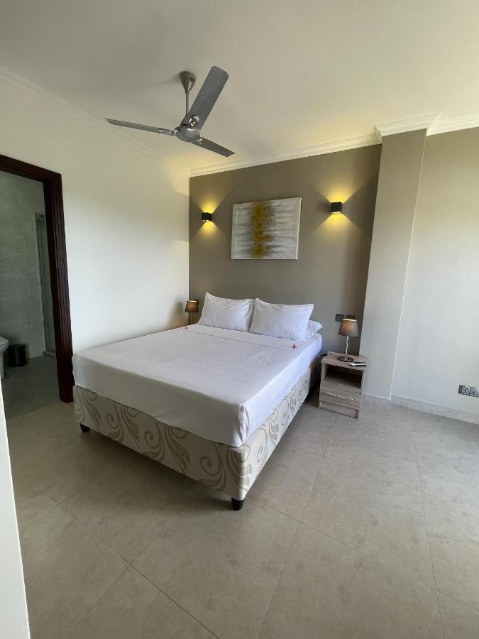 B Holiday Apartments Beau Vallon  Esterno foto