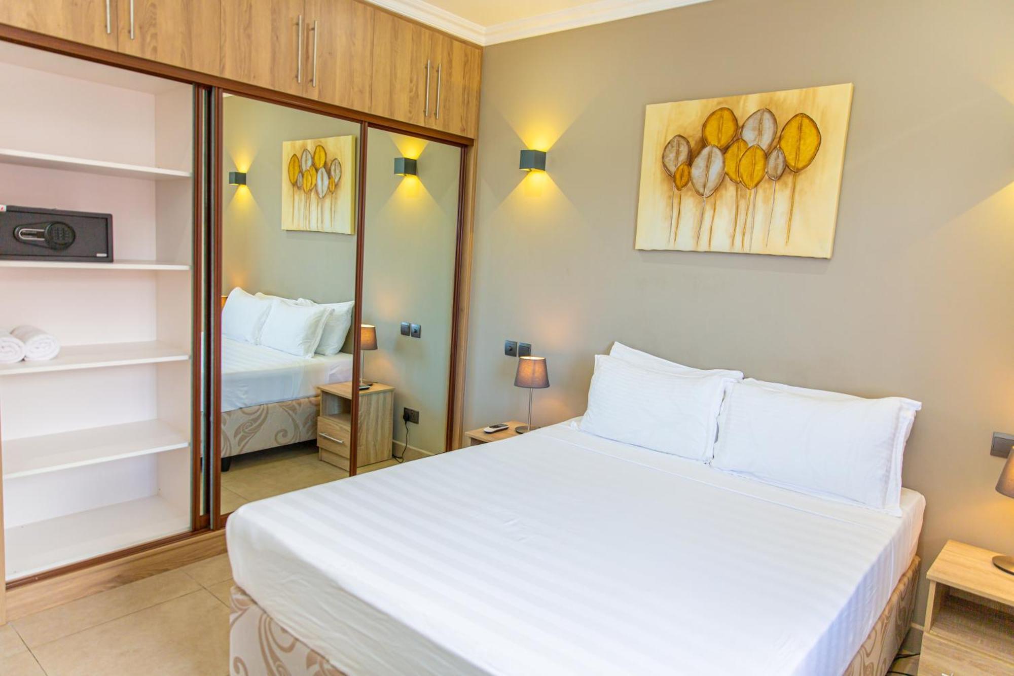 B Holiday Apartments Beau Vallon  Esterno foto