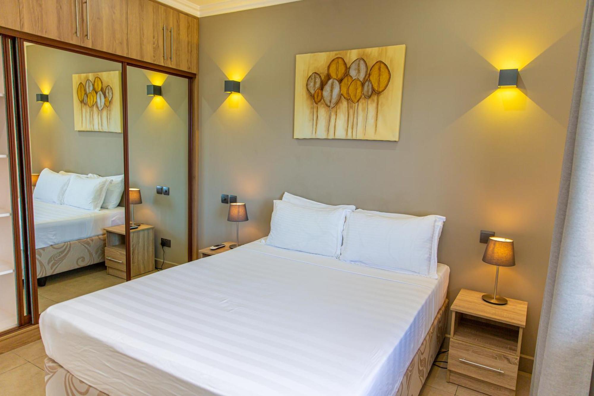 B Holiday Apartments Beau Vallon  Esterno foto